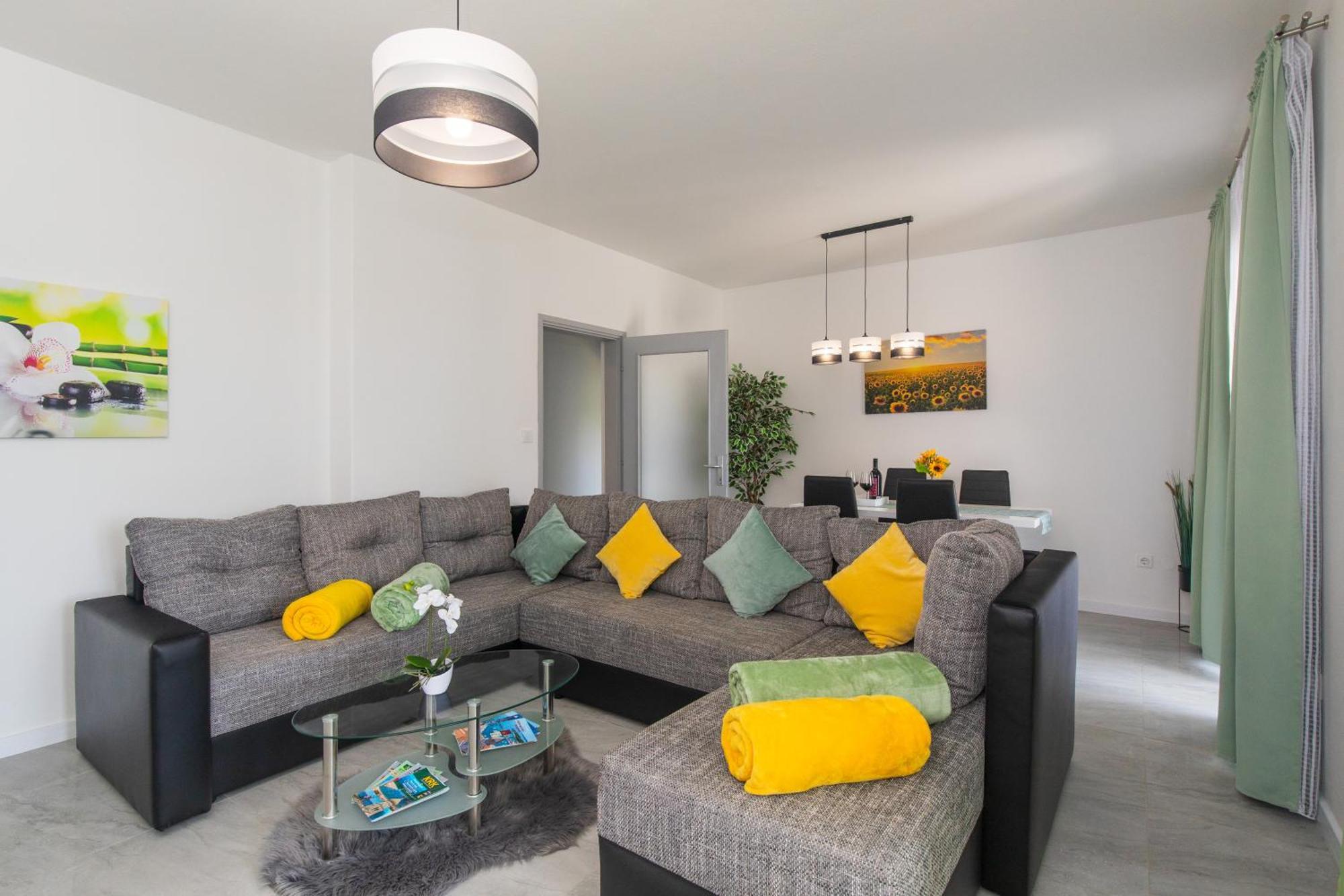 Apartment Tara With Seaview Krk Town Exterior photo