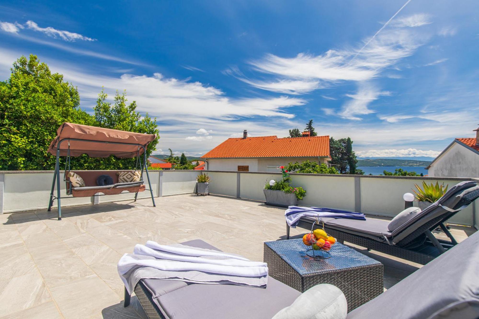 Apartment Tara With Seaview Krk Town Exterior photo